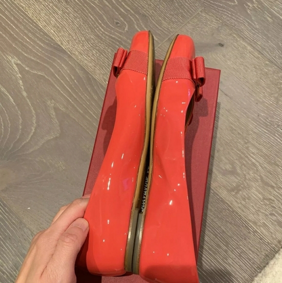 Salvatore Ferragamo Varina Patent Leather Flats - Picture 2 of 6